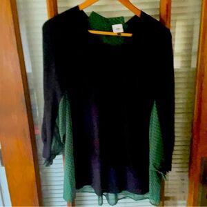 Cabi Women’s Sweater blouse